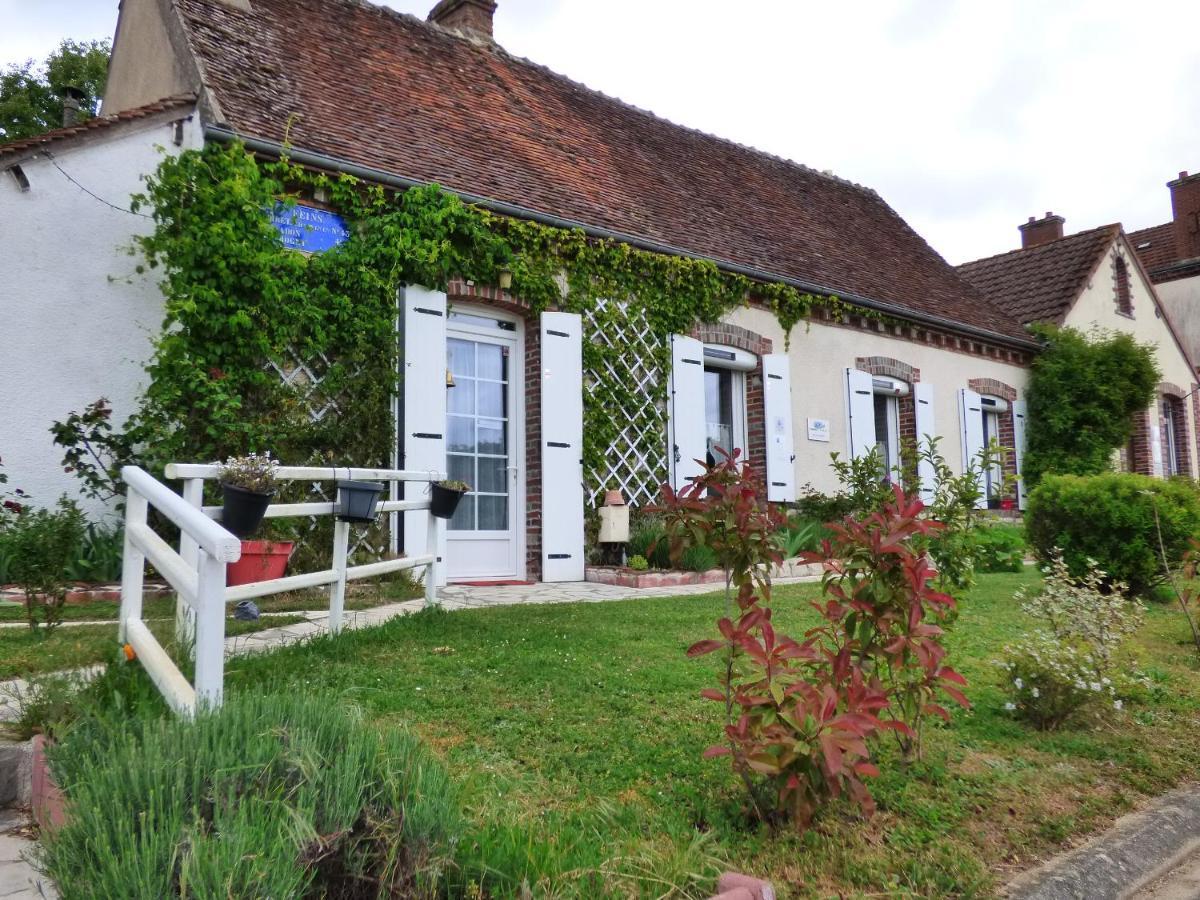 Chambres D'Hotes Les Muscaris Feins-en-Gatinais Ngoại thất bức ảnh