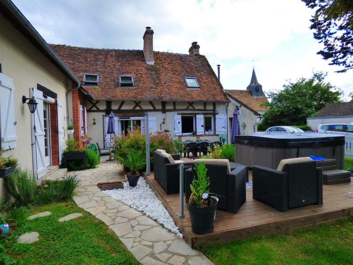Chambres D'Hotes Les Muscaris Feins-en-Gatinais Ngoại thất bức ảnh